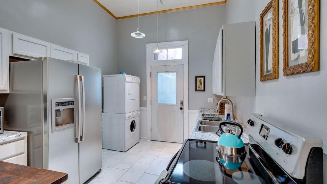 Elegant 2 Bed Directly On Forsyth Park Apartment Savannah Ngoại thất bức ảnh